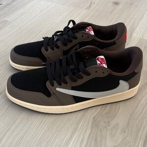 Nike Dunk Low Travis Scott Mocha Size 9.5 Brand New.